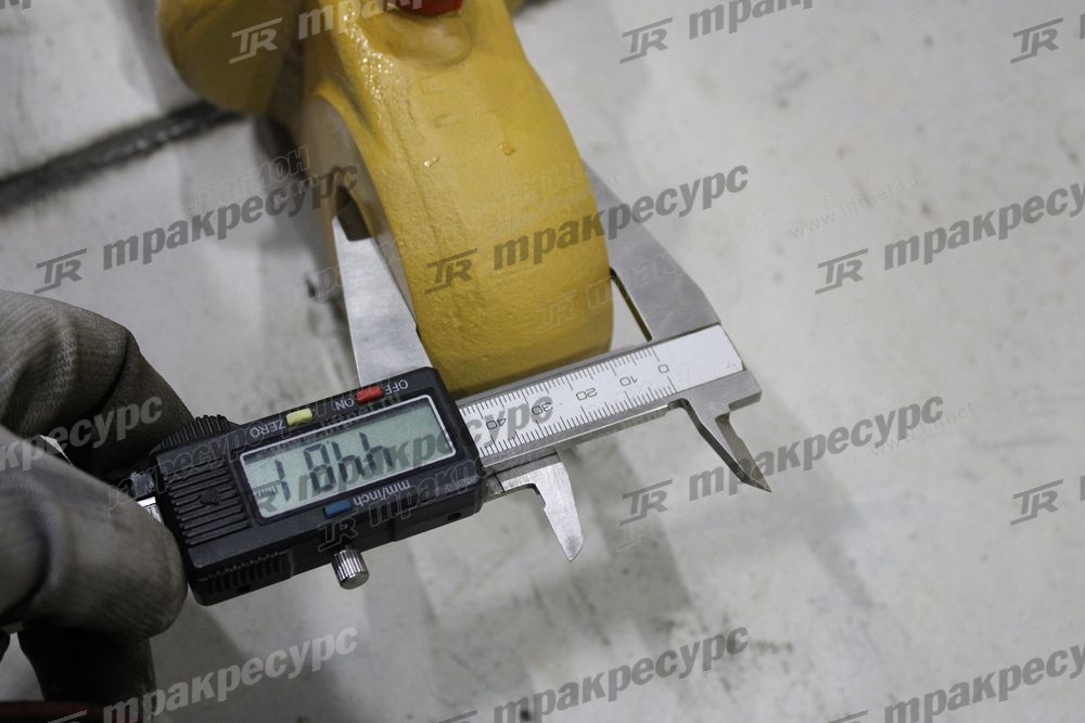 Цилиндр гидравлический рулевого управления 10C0076