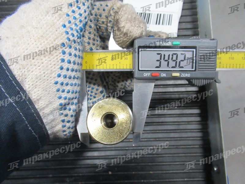 Ось 210F8-02102/1579398