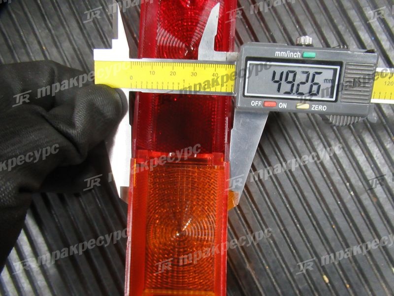 Стекло фонаря заднего 209K2-42021/1563688