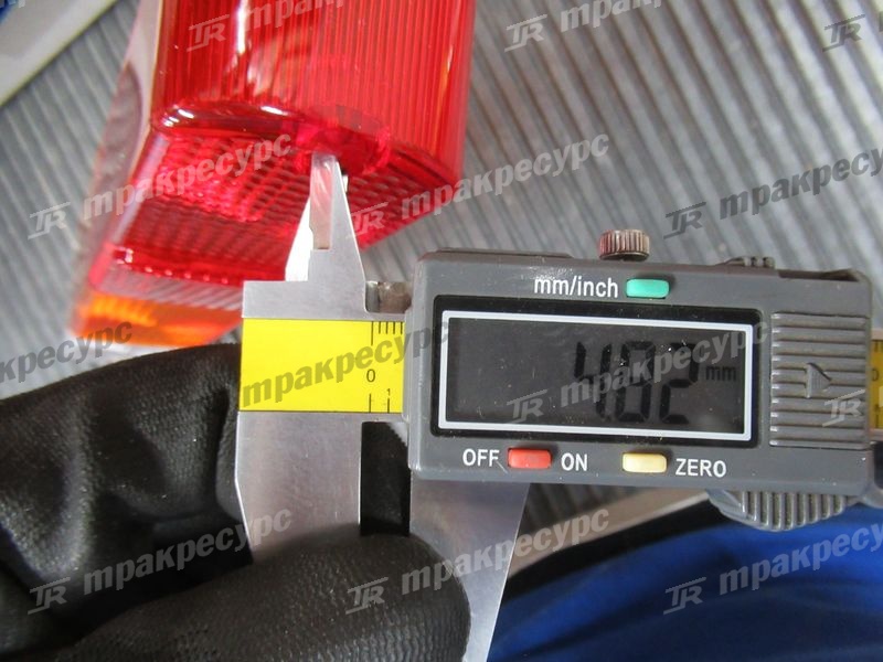 Стекло фонаря заднего 209K2-42021/1563688
