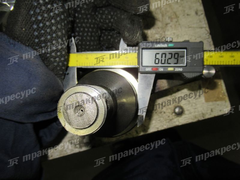 Кулак поворотный левый 281E4-30062