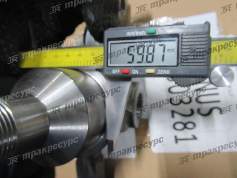 Кулак поворотный правый 281E4-30052