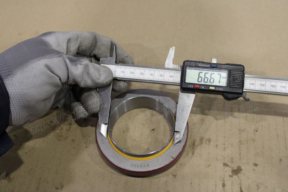 Уплотнение коленвала переднее C02CB-9Y9895