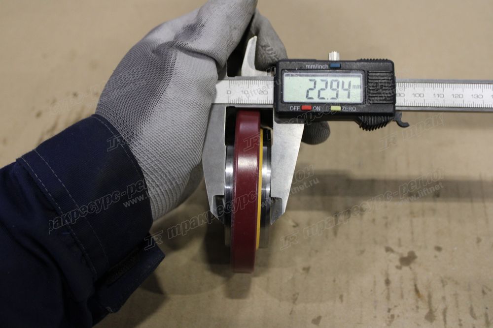 Уплотнение коленвала переднее C02CB-9Y9895