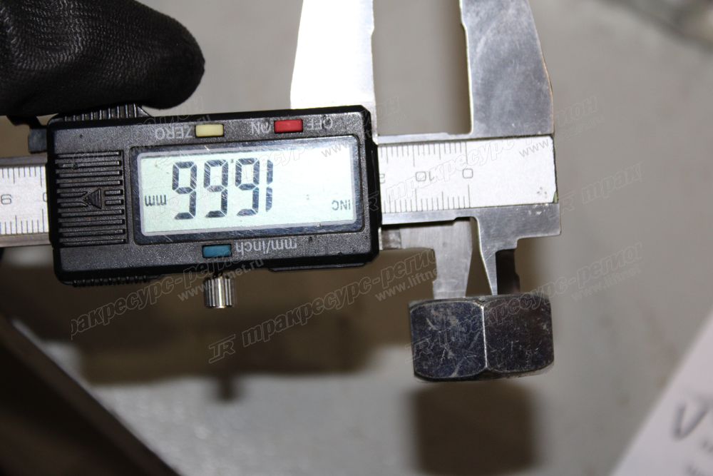 Гайка 01400-00018/244157