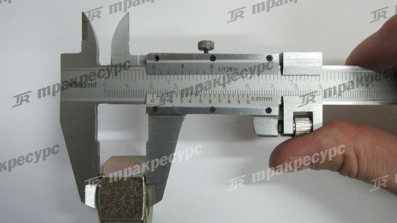 Гайка колесная М22х1.5 ведущего  моста ДВ1792/ЕВ735