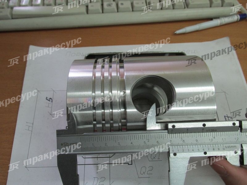 Поршень Д3900 4 канала в сборе