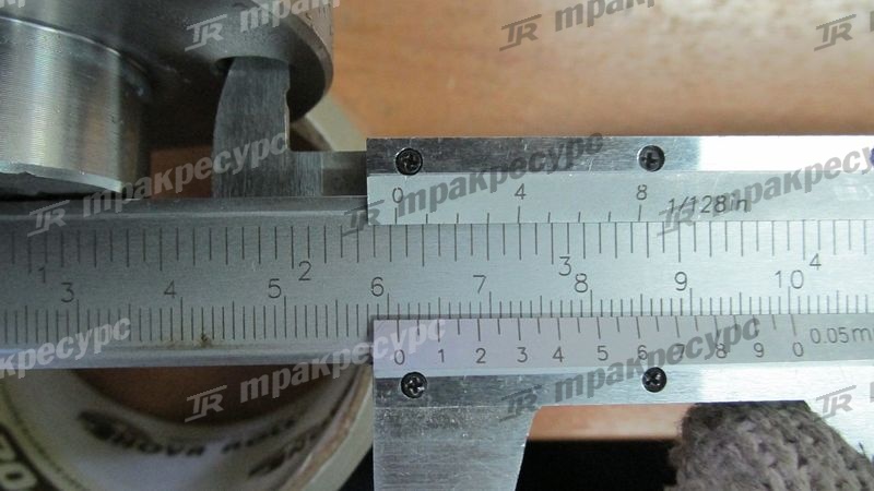 Насос водяной KUBOTA V3300 BN-1C010-73030/8218495