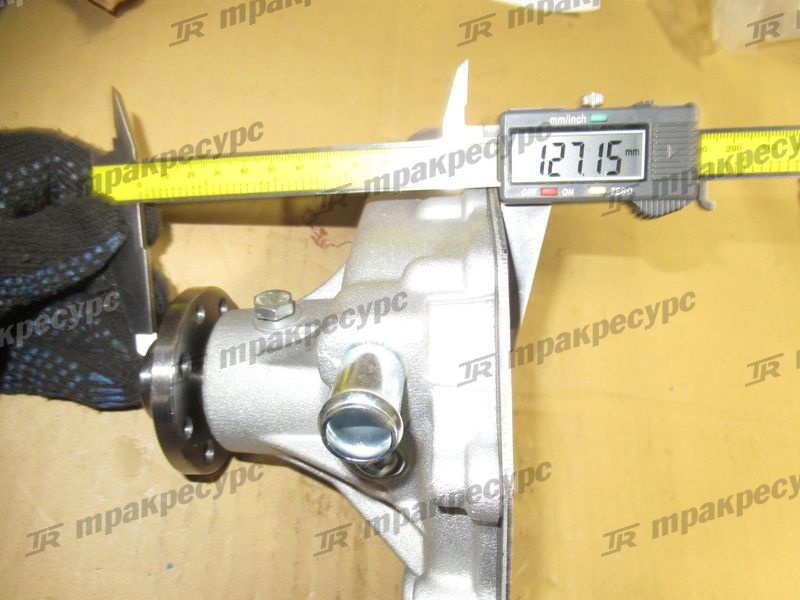 Насос водяной ISUZU 4JG2 Z-8-97028-590-0/1558621