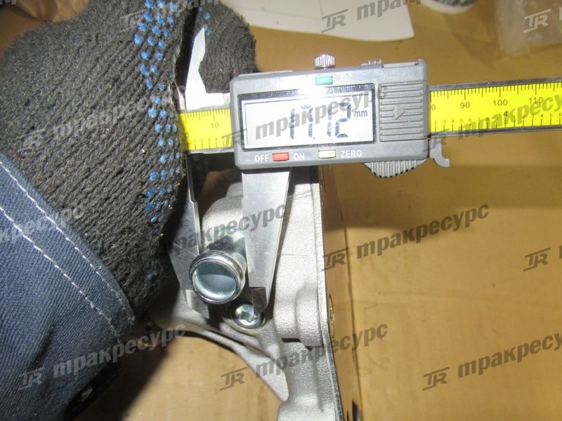 Насос водяной ISUZU 4JG2 Z-8-97028-590-0/1558621