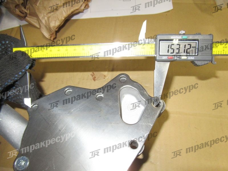 Насос водяной ISUZU 4JG2 Z-8-97028-590-0/1558621