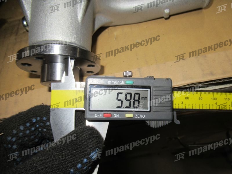 Насос водяной ISUZU 4JG2 Z-8-97028-590-0/1558621