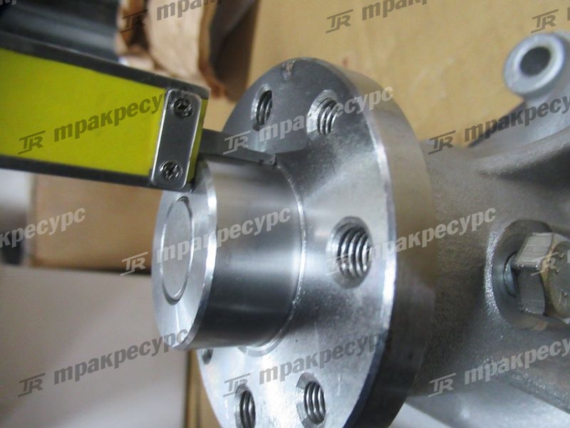 Насос водяной ISUZU 4JG2 Z-8-97028-590-0/1558621