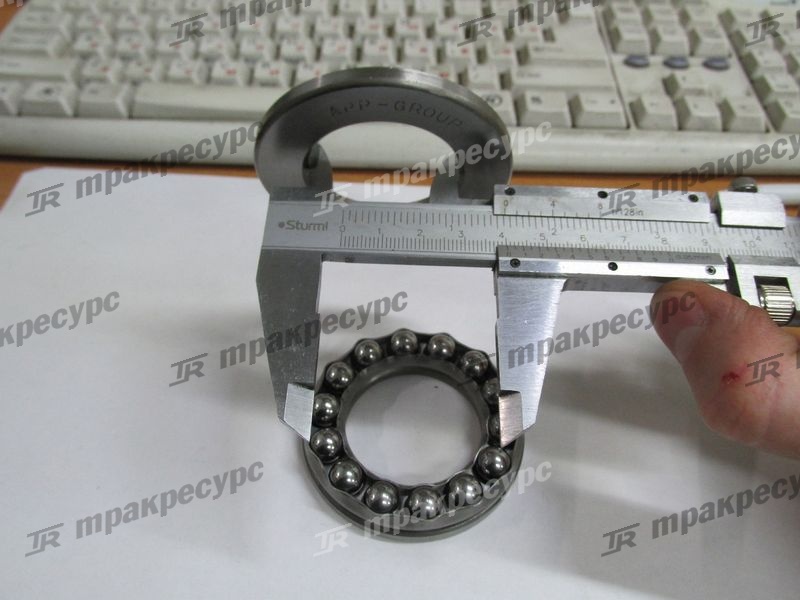 Подшипник 8208