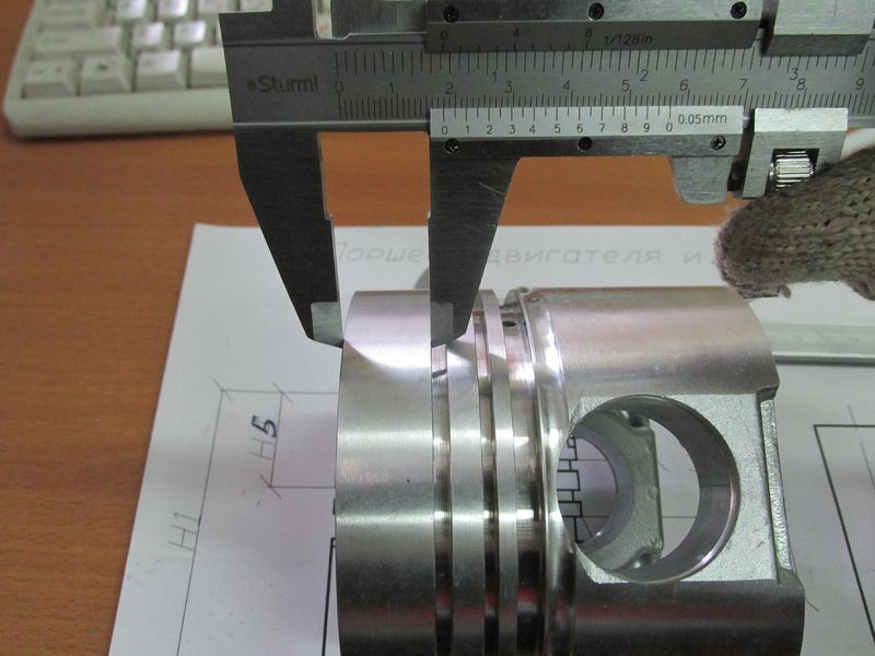 Поршень CY6102BG