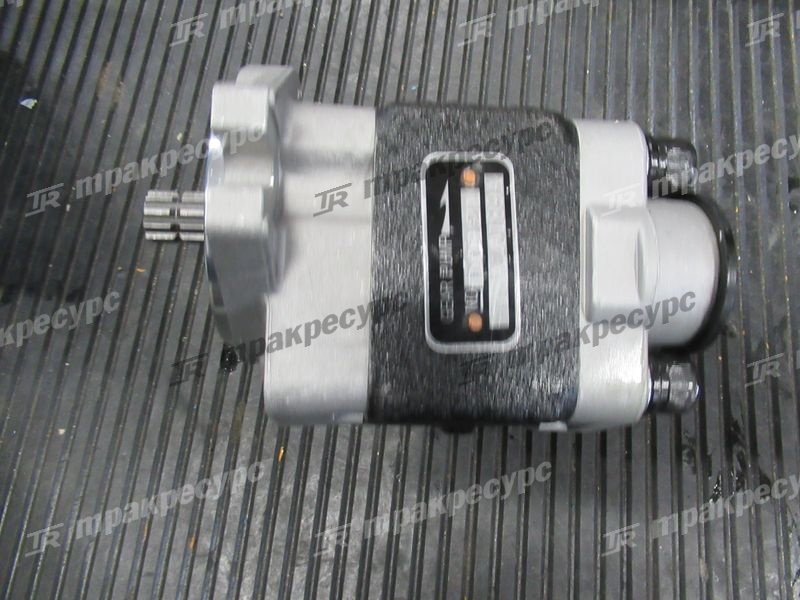 Насос гидравлический 117M7-10401