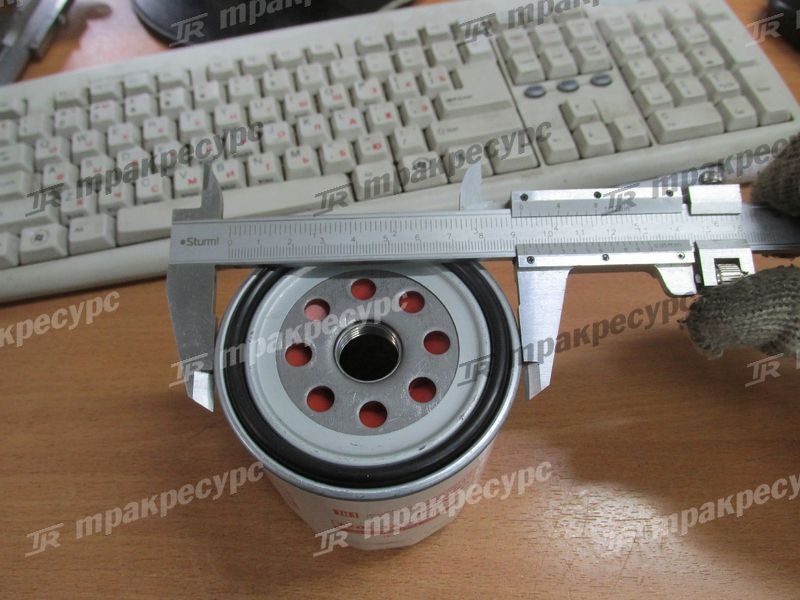 Фильтр масляный ISUZU C240PKJ 20801-01271