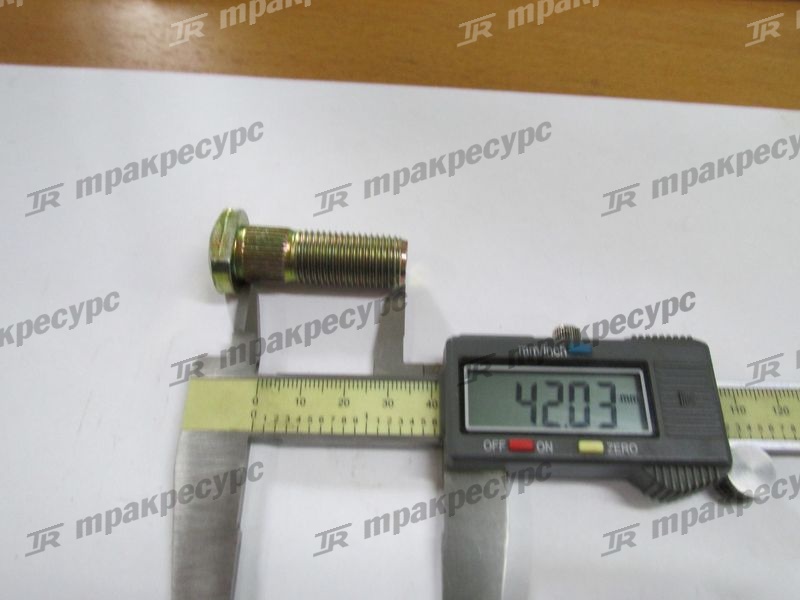 Болт ступицы 23654-32041