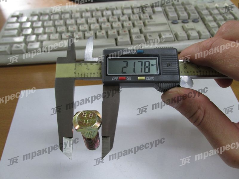 Болт ступицы 23654-32041