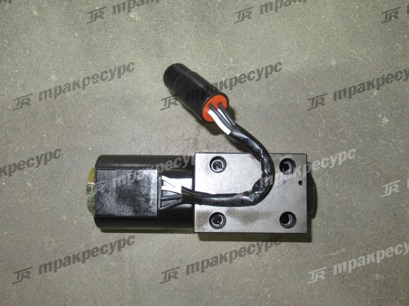 Клапан электромагнитный крышки распределителя ГДП 135L3-82003
