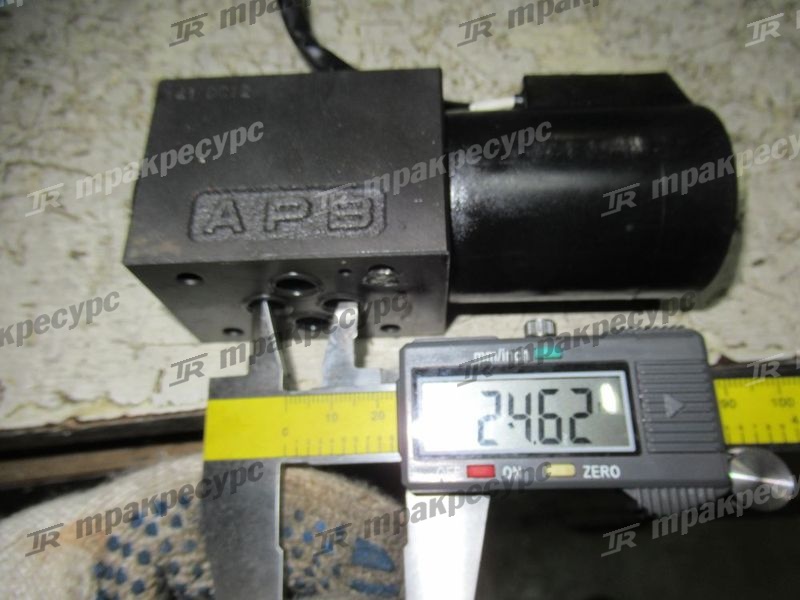 Клапан электромагнитный крышки распределителя ГДП 135L3-82003