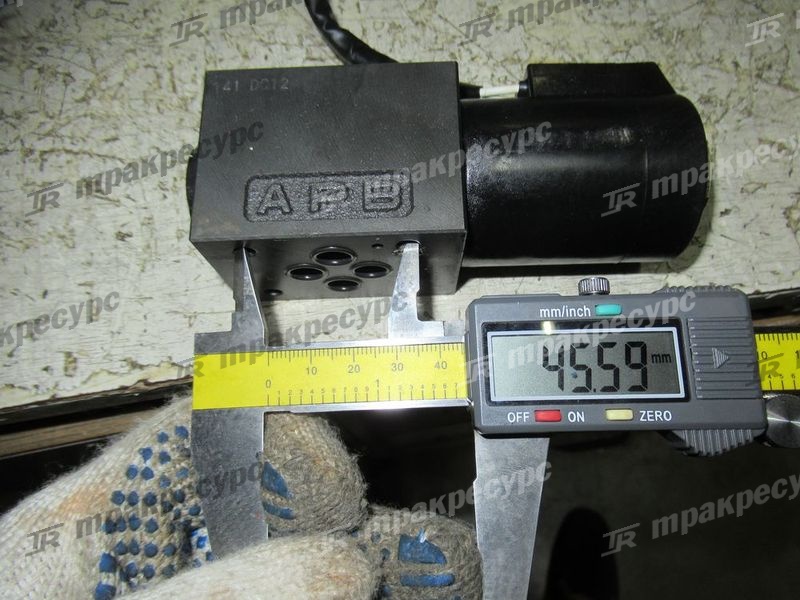 Клапан электромагнитный крышки распределителя ГДП 135L3-82003