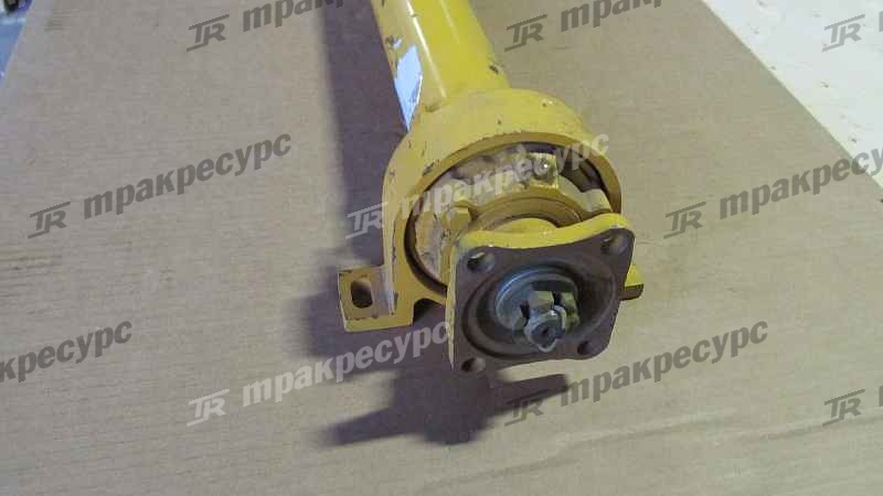 Вал карданный передний XG932