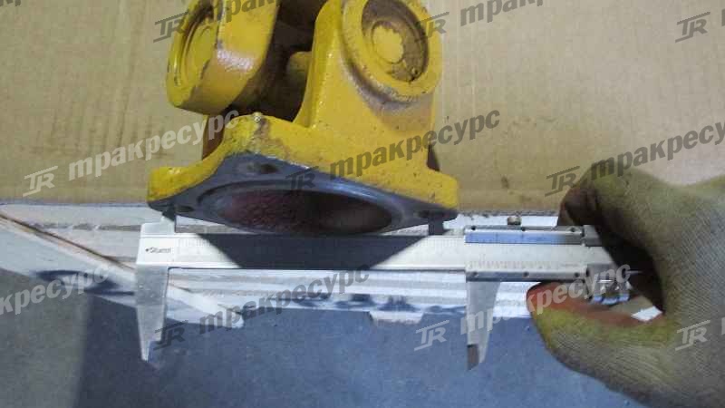 Вал карданный передний XG932