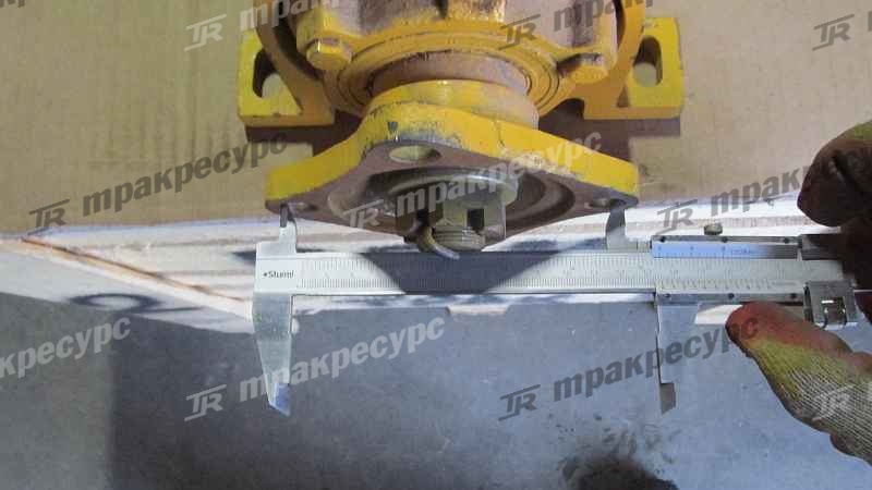 Вал карданный передний XG932