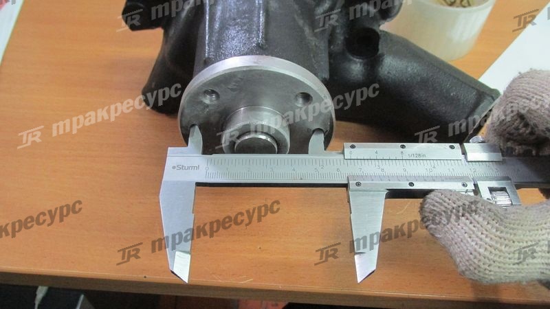 Насос водяной ISUZU 6BG1 Z-1-13650-018-1