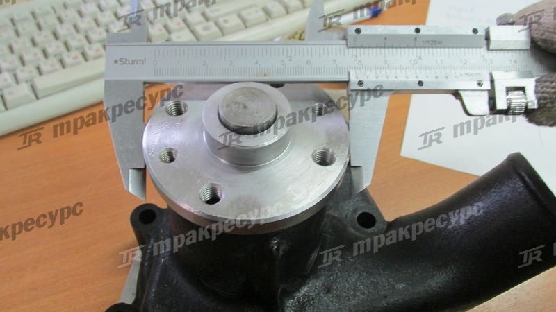 Насос водяной ISUZU 6BG1 Z-1-13650-018-1