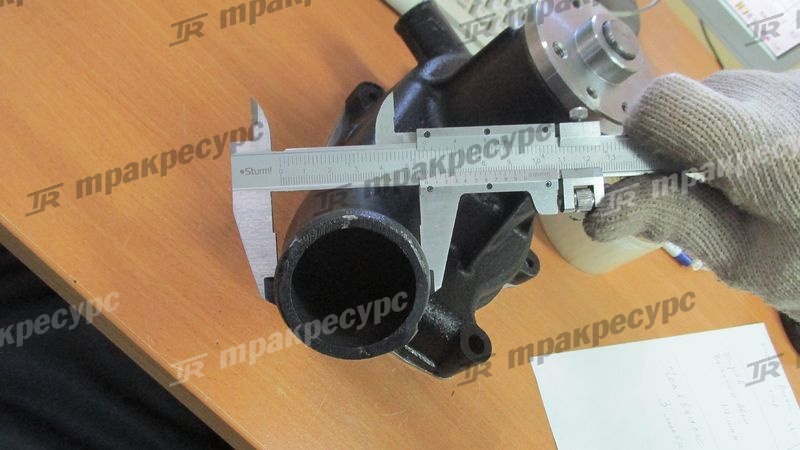 Насос водяной ISUZU 6BG1 Z-1-13650-018-1