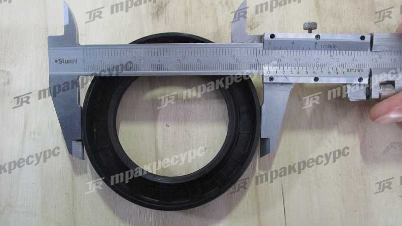 Сальник ступицы 256G3-02041