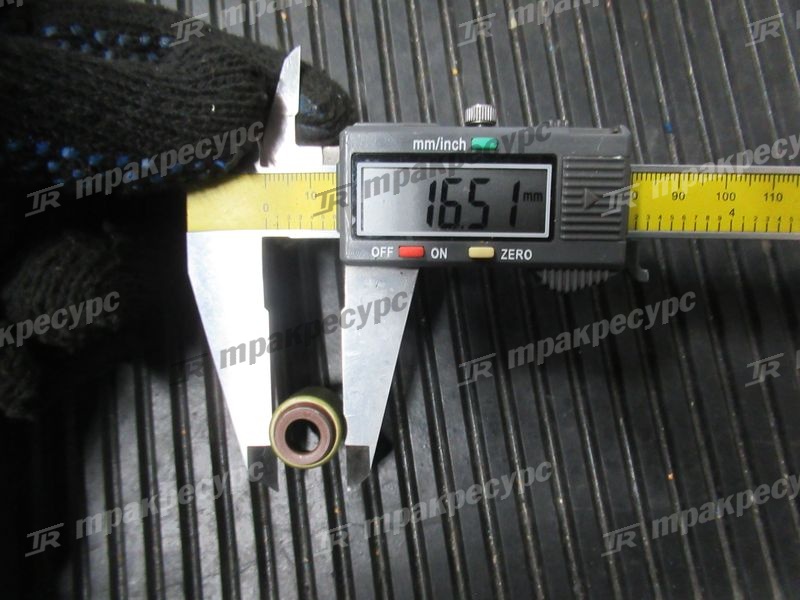 Колпачок маслоотражательный CY6102BG