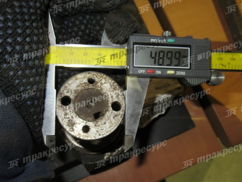 Кулак поворотный "Kanglong" правый CPD10/15