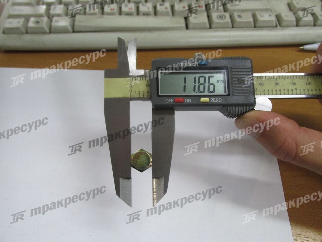 Болт  01185-08016