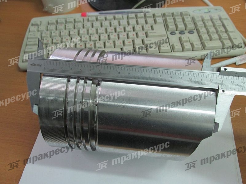 Поршень 6135K-13B 763C-05-001b