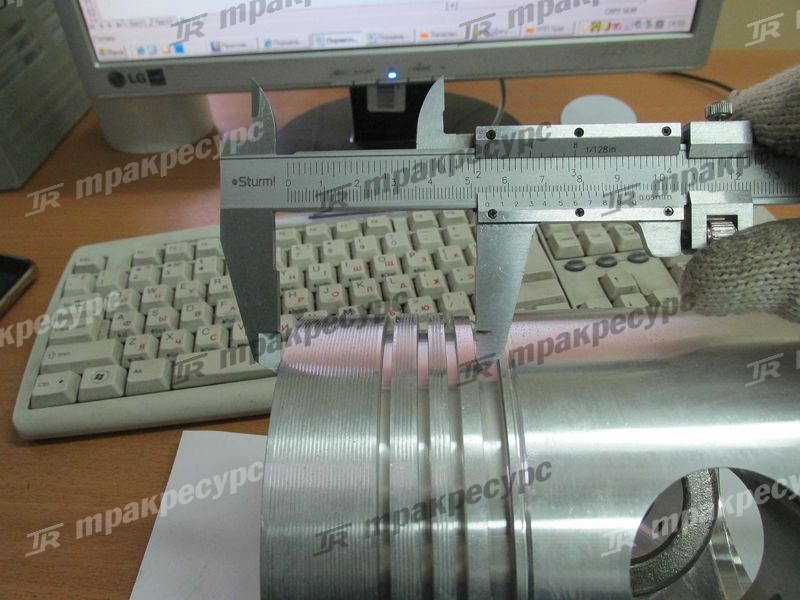 Поршень 6135K-13B 763C-05-001b