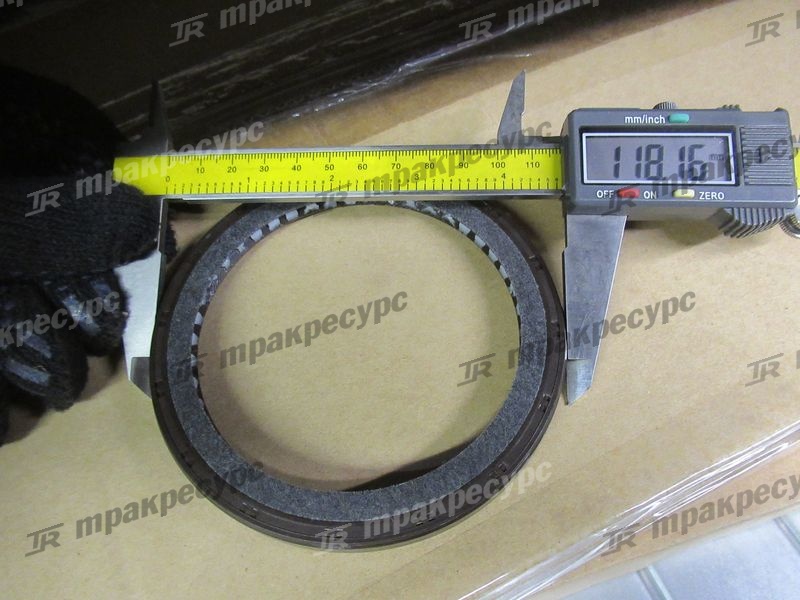 Сальник вала коленчатого задний ISUZU 4JG2PJ Z-8-97020-328-0