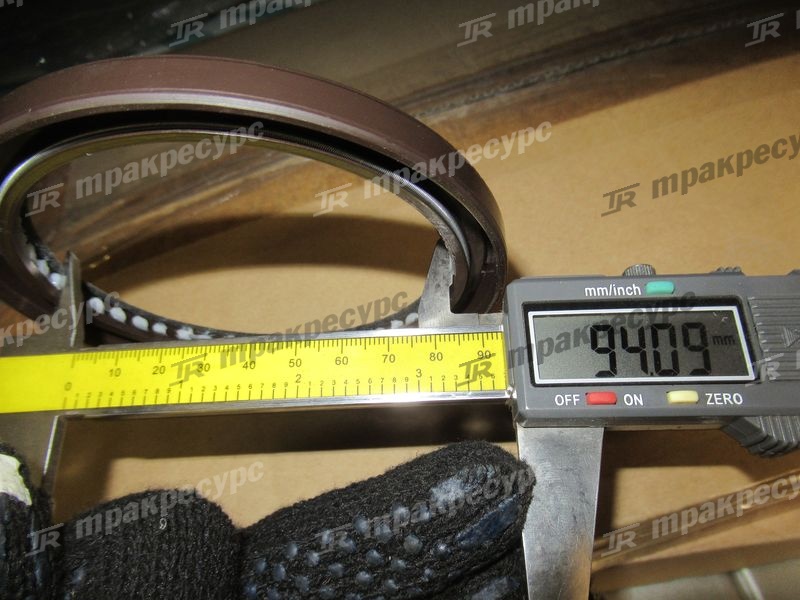 Сальник вала коленчатого задний ISUZU 4JG2PJ Z-8-97020-328-0