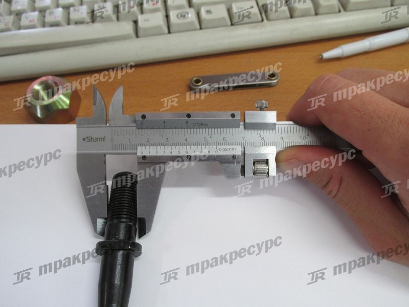 Шпилька ступицы 27413-02031