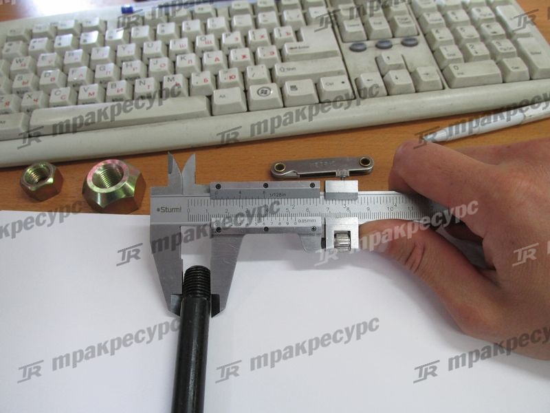 Шпилька ступицы 27413-02031