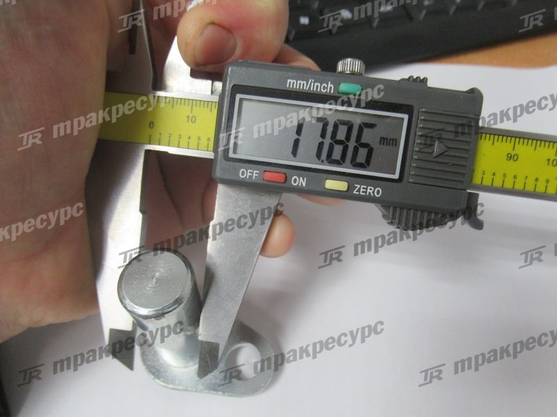 Ось 3EB-24-51280