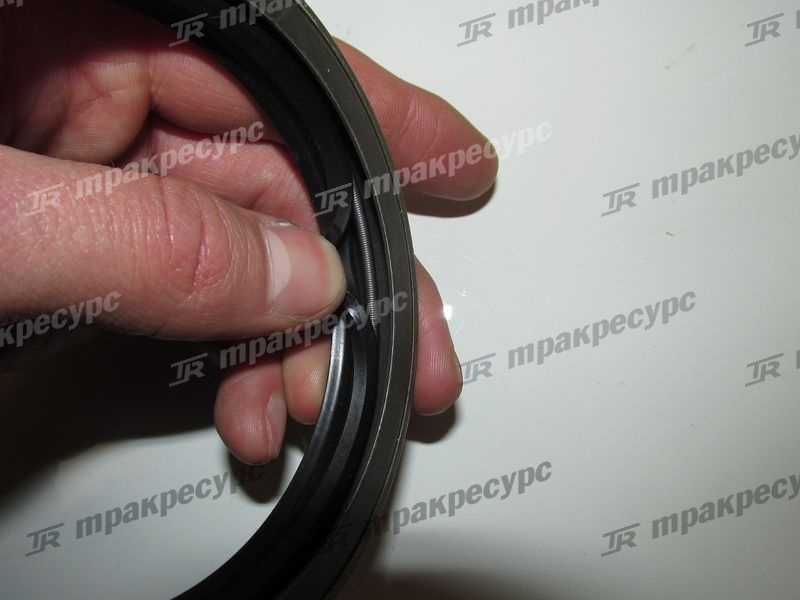 Сальник ступицы 3EB-22-21160