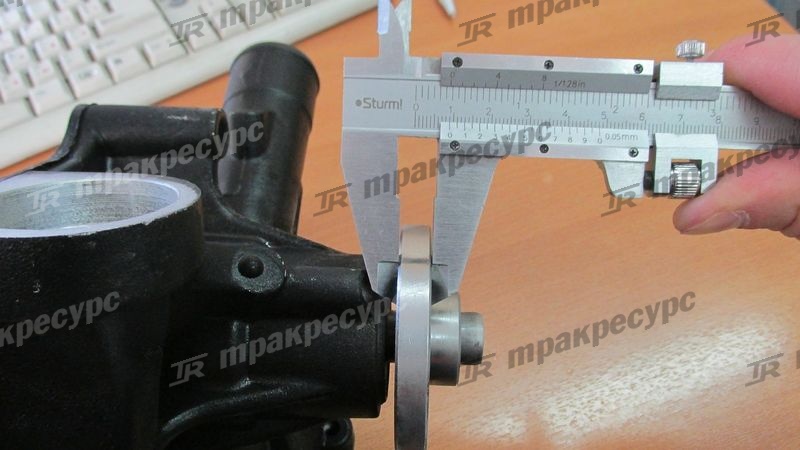 Насос водяной 4D92E/4D94E/4D98E YM129900-42054