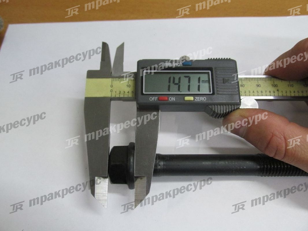 Болт головки блока цилиндров-4 YC6108G