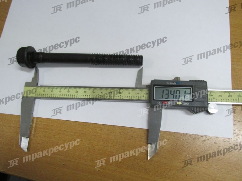 Болт головки блока цилиндров-4 YC6108G