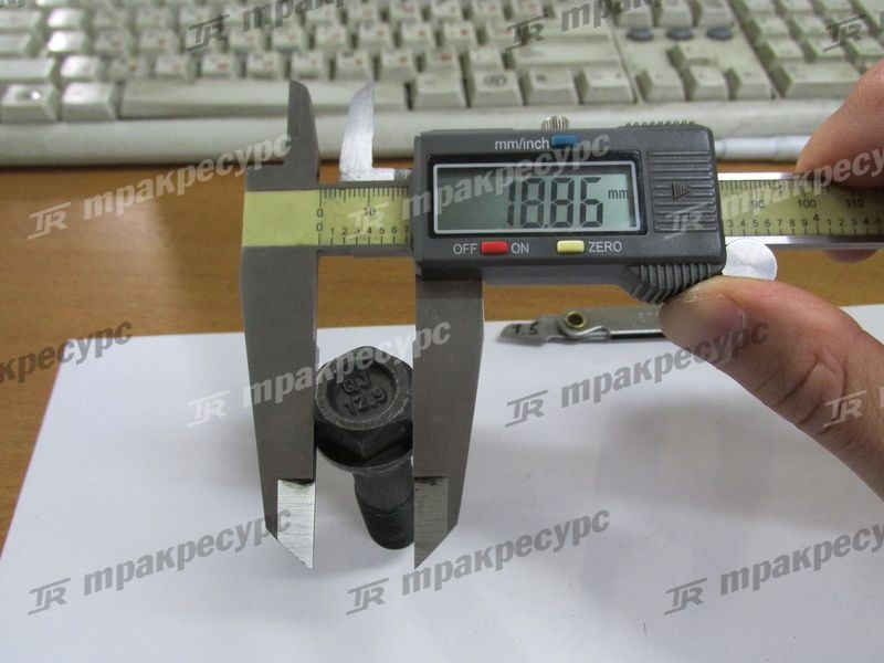 Болт шатуна YC6108G