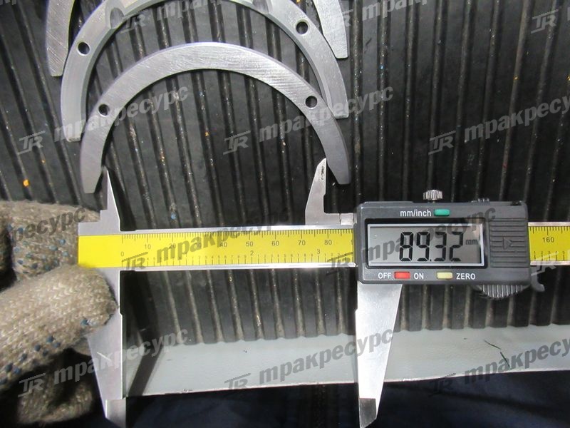 Полукольцо  упорное коленвала YC6108G