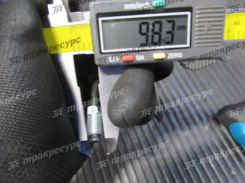 Трубка тормозная правая 20A75-42401